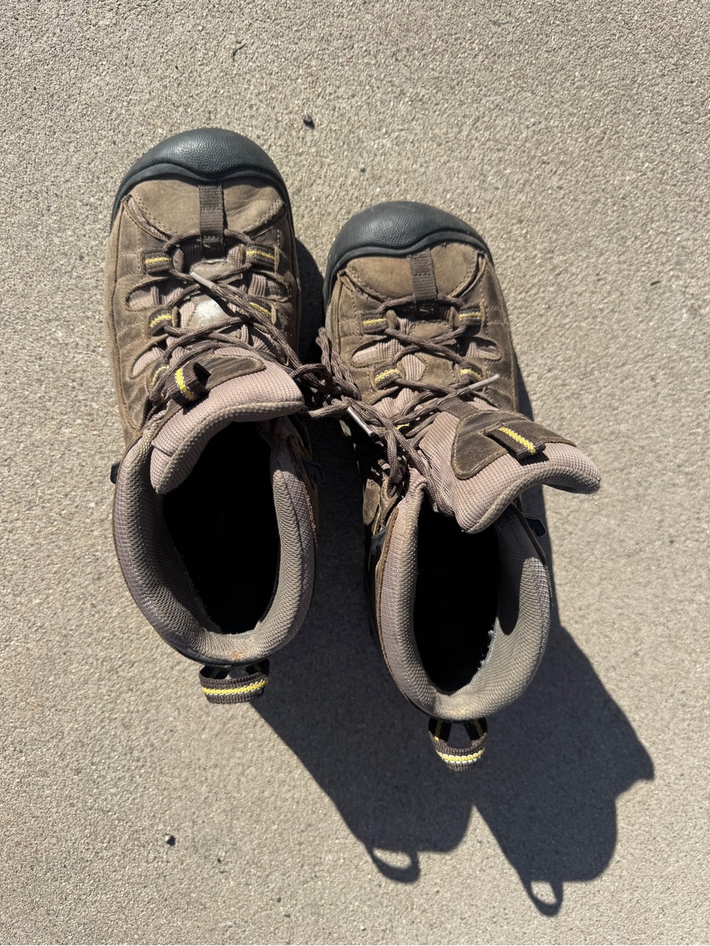 Keen Mens Brown Hiking Boots - Sturdy Outdoor Shoes 9.5